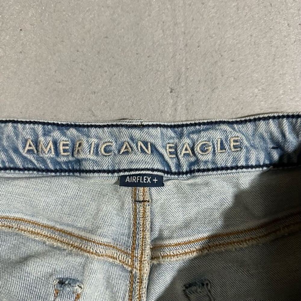 American Eagle Athletic Fit Jeans Mens 32x30 Lightwash Airflex + Faded - Picture 4 of 8